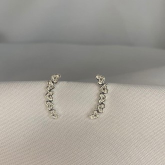 Detalhes do produto Brinco Ear Cuff 5 Corações Cravejados