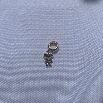 Detalhes do produto Pingente Menina Cravejada para Pulseira Réplica Pandora