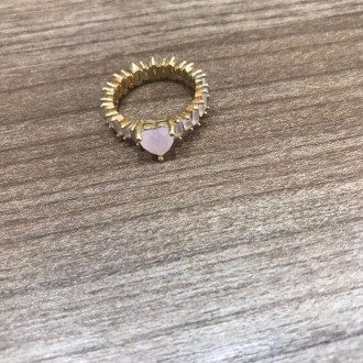 Detalhes do produto Aliança Cristal coraçao detalhes pedrinha rosinha