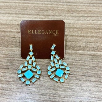 Detalhes do produto Brinco cristal gota quadradinhos azul bebe