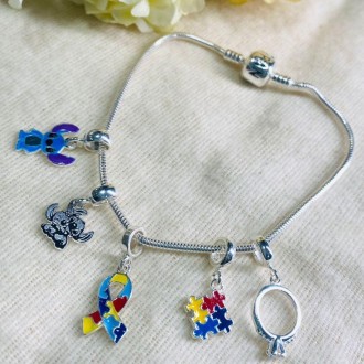 Detalhes do produto Berloque para Pandora Laço autismo