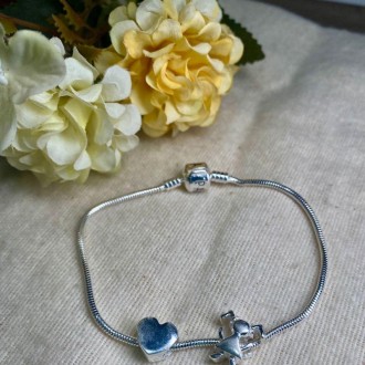 Detalhes do produto Pandora Berloque menina