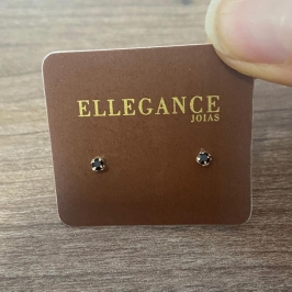 Brinco ponto de luz P preto