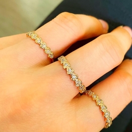 Anel pedras cravejadas