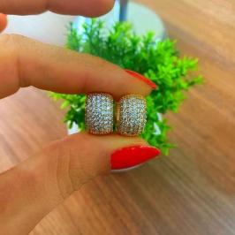 Brinco argola click cravejada