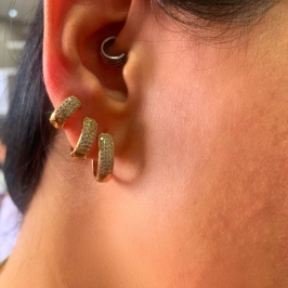 Brinco trio click cravejado