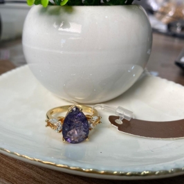 Anel oval cristal lilas