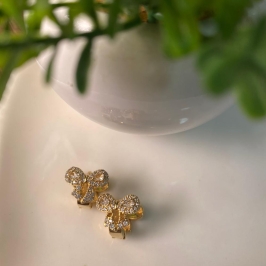 Brinco click laço cravejado