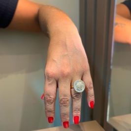 trio de anéis, duas bola lisa e outra cravejada