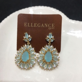 brinco cristal azul claro com pedra central