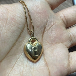 Colar coraçao cadeado