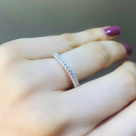 Anel uma linha ponto de luz