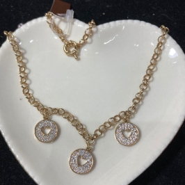 Colar tres corações