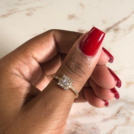 Anel solitario quadrado