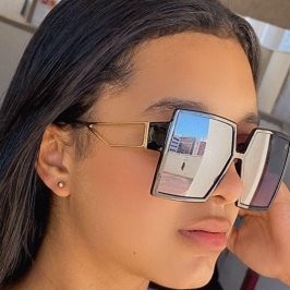 Óculos Quadrado Preto alças vazada