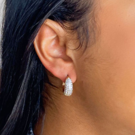 Brinco Argola Click Oval cravejado 5 Fileiras