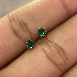 Brinco Ponto de Luz Verde Escuro