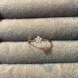 Anel Solitario Flor com Zircônias