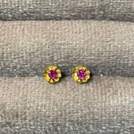 Brinco Flor com Ponto De Luz Rosa