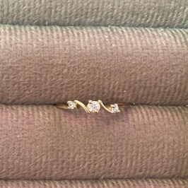 Anel com Três Zirconias