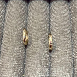 Argola Click com Mini Estrelas