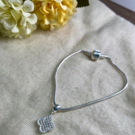 Pandora para Berloque trevo