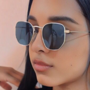 Oculos Lente Verde Armaçao Dourada