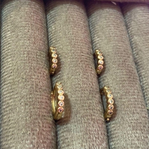 Brinco Dupla Argola Click Com Zirconias