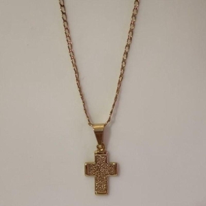 Colar Masculino elo simples Cruz Com Detalhes