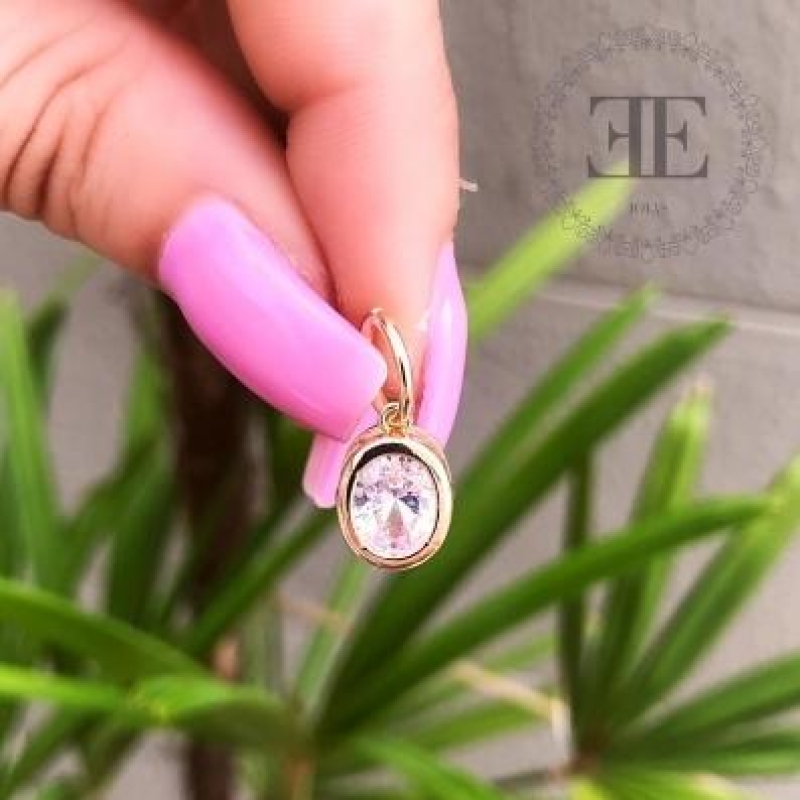 Brinco Argola Click com Zirconia