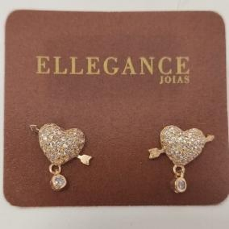 Brinco Coracao com Flecha e Ponto de Luz