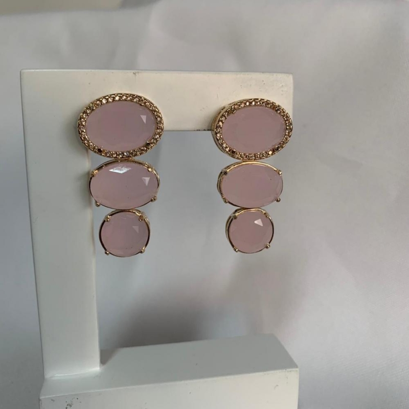 Brinco Cravejado 3 Pedras Rosa Claro