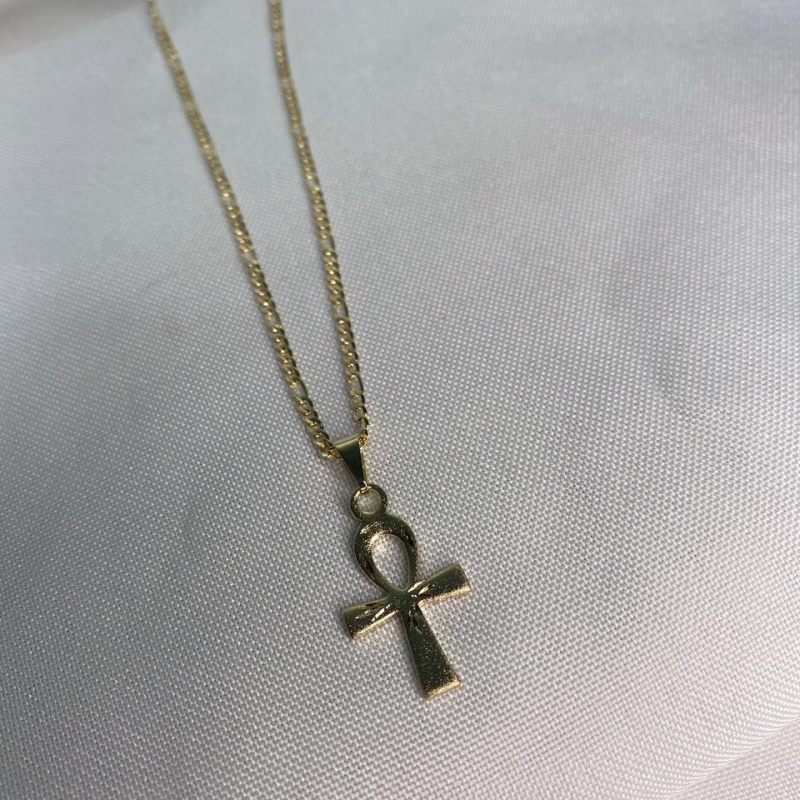 Colar Masculino com Pingente de Cruz