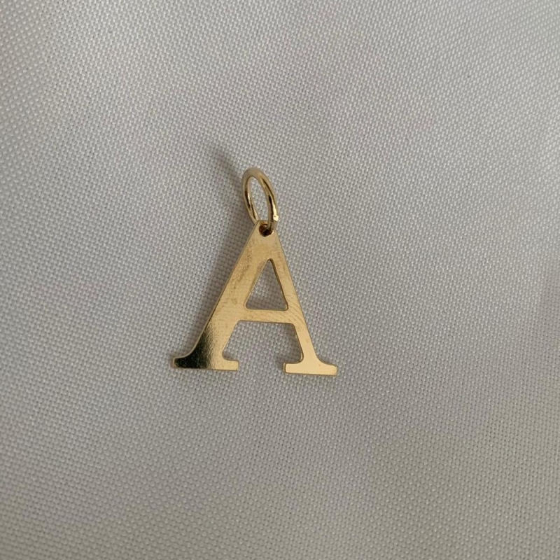 Pingente Letra Lisa A