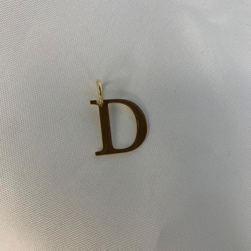 Pingente Letra Lisa D