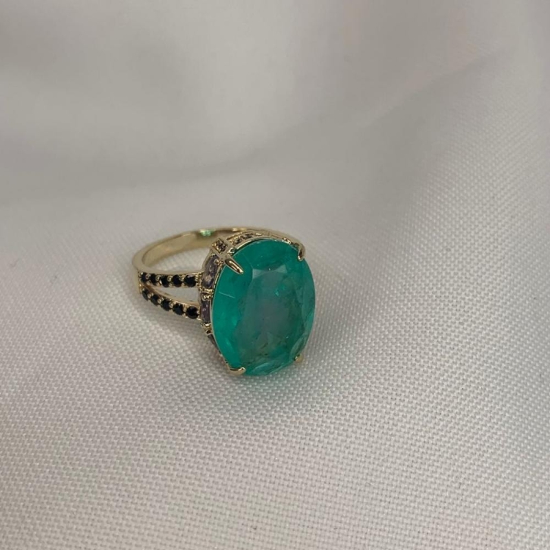 Anel Pedra Turquesa com Cravejado Preto