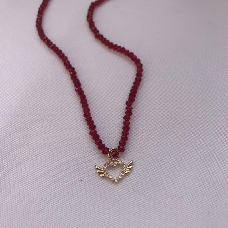 Colar Bolinhas Vermelho com Pingente de Coração Cravejado