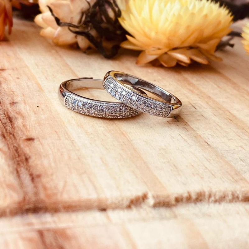 Anel 2 Linhas Cravejadas Banho Prata