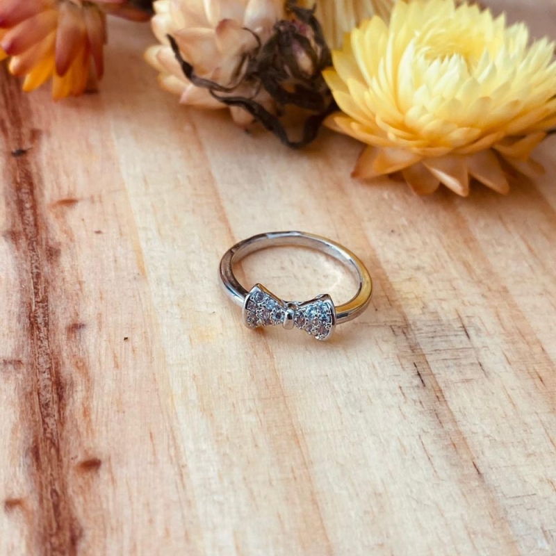 Anel Laço Cravejado Banho Prata