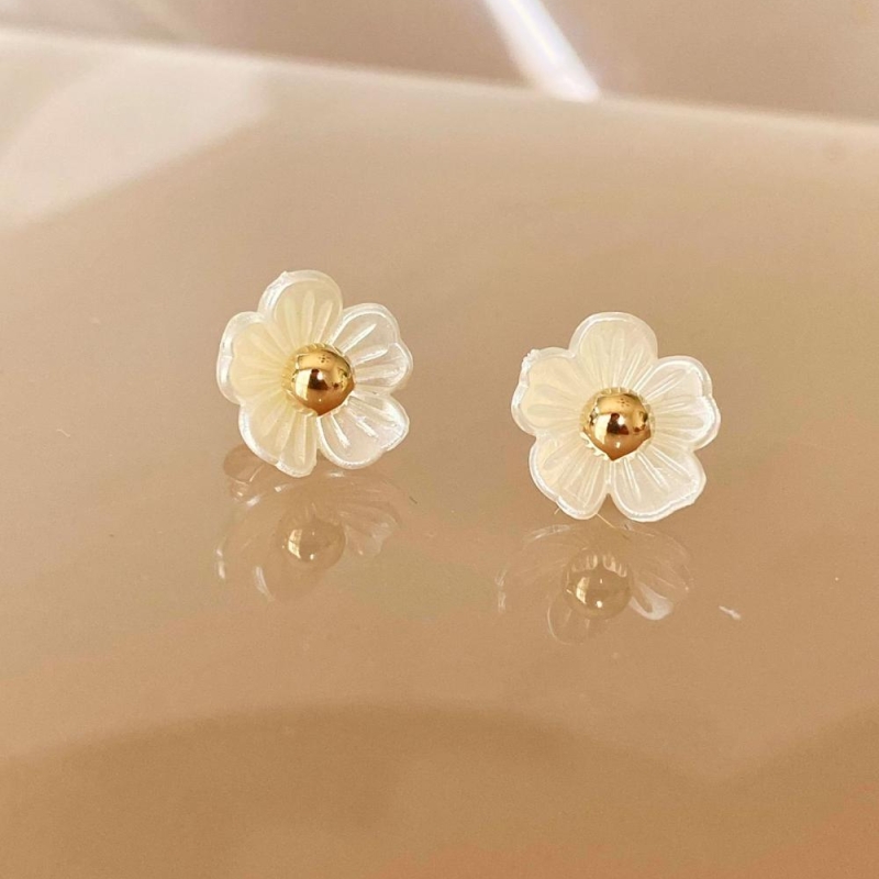 Brinco Flor Madri Perola