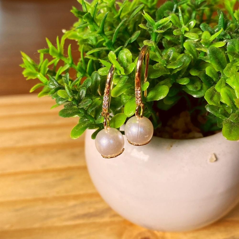 Brinco gancho com perola