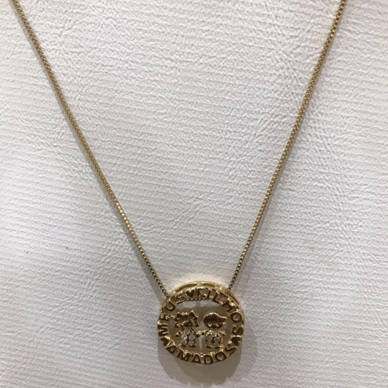 Colar uma menina um menino