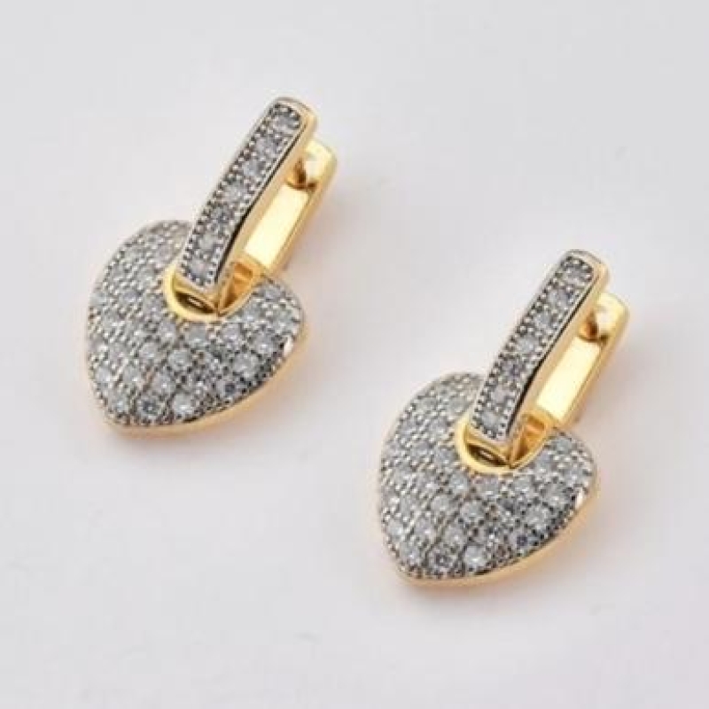 Brinco click cravejado