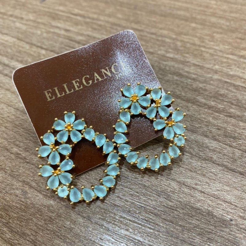 Brinco Cristal oval com flores azul fraco