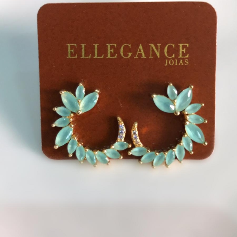 brinco meio circulo cravejado