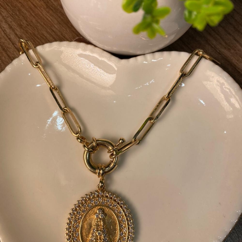 Colar cartier  pingente nossa senhora fecho boia