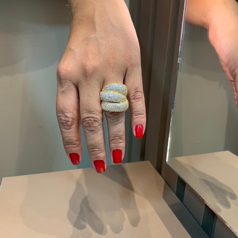 Anel caracol três volta cravejado