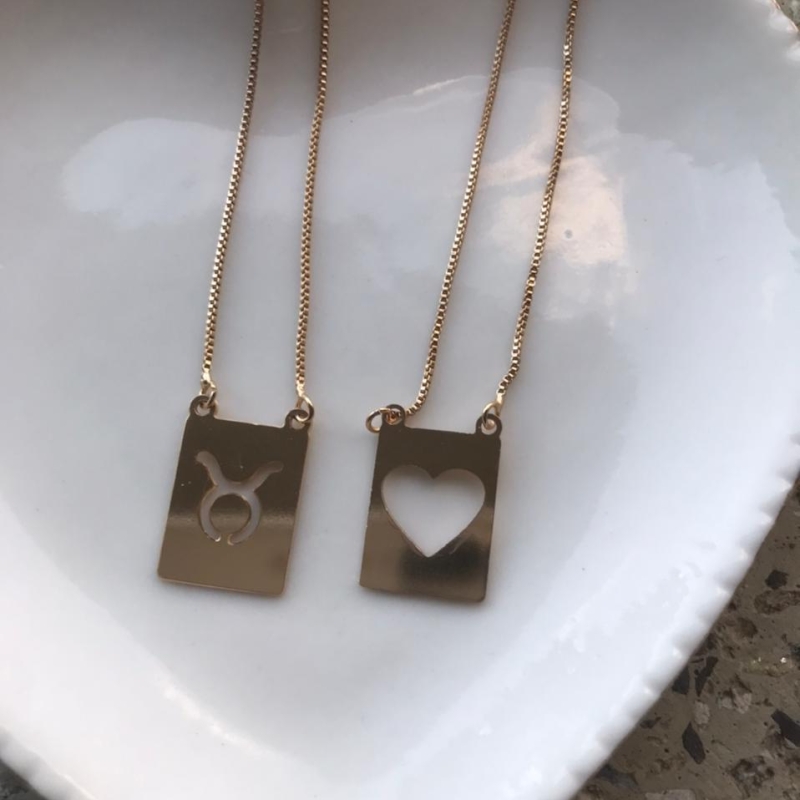 escapulário quadrado signo touro