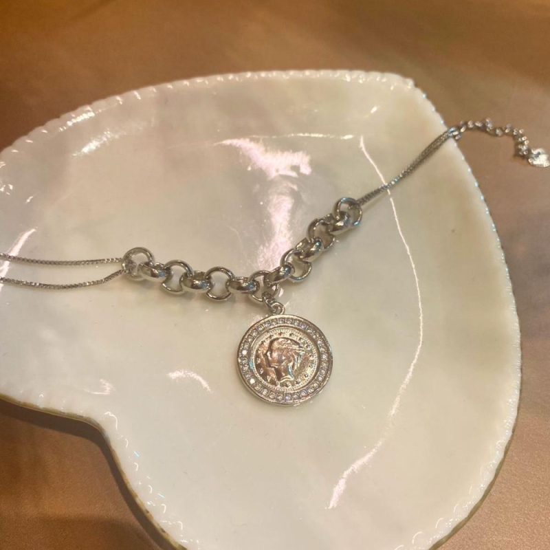 pulseira corrente dupla com medalha moeda