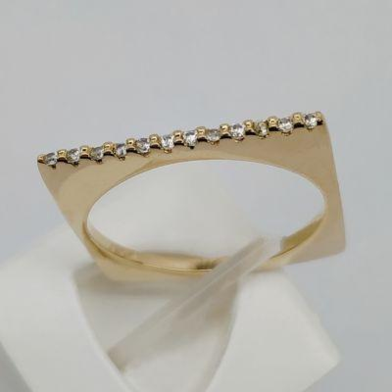 anel quadrado com zirconia